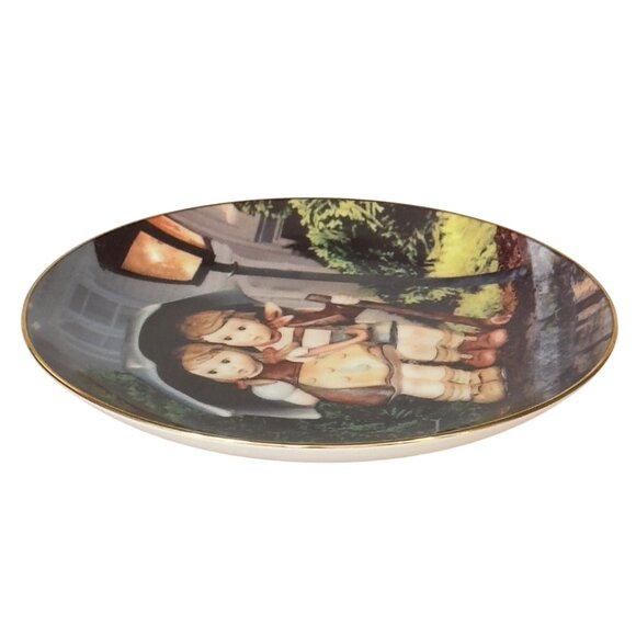 M.J. Hummel Stormy Weather Collector Plate "Little Companions" The Danbury Mint - Picture 6 of 12
